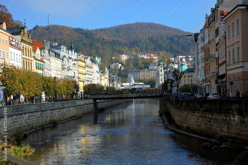 Obraz premium Traditional Buildings And Tepla River - Karlovy Vary (Carlsbad), Czech Republic, Europe