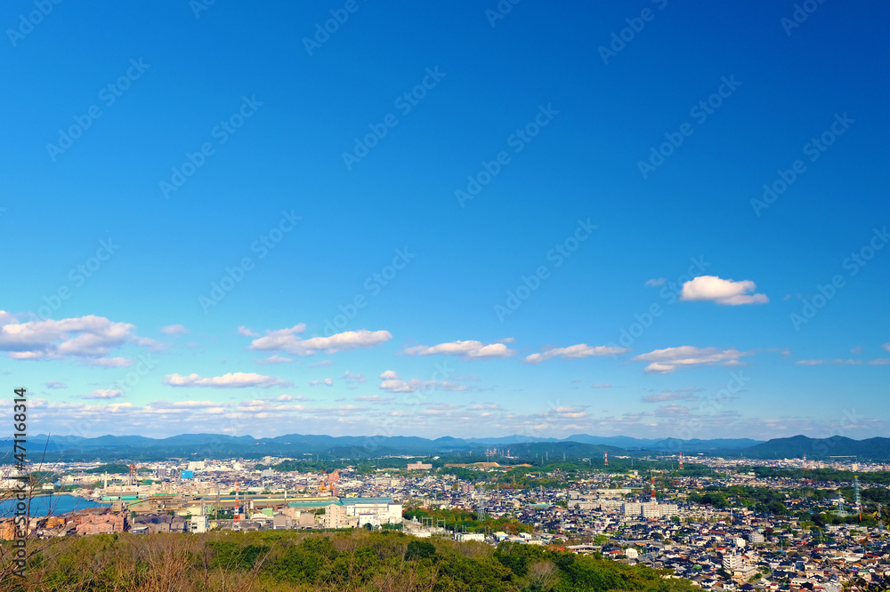 山口県山陽小野田市　竜王山　山頂からの晴れの日の景色