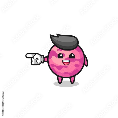 ice cream scoop cartoon with pointing left gesture