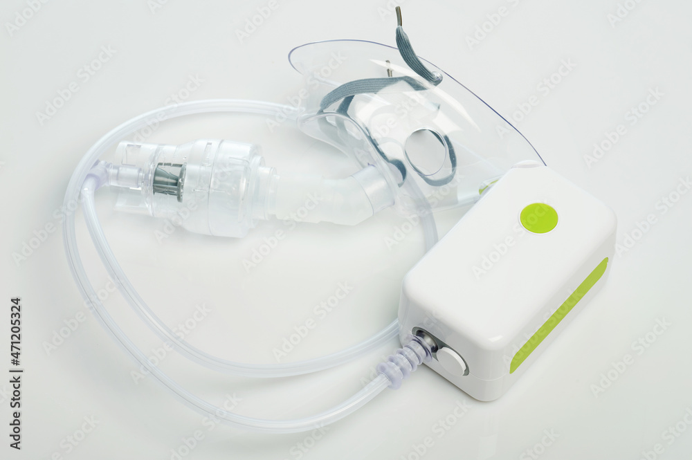 Inhaler with tube and mask Inhaler with tube and mask