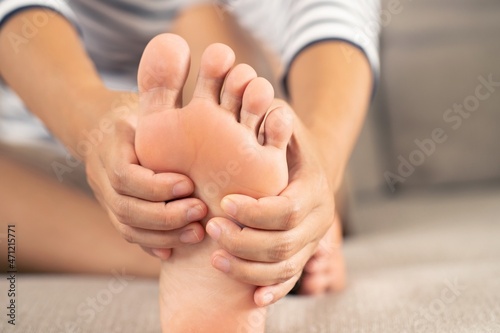 Foot abnormalities such as flat feet, high paws, bent heel bones hamstring strain may cause foot pain © Shisanupong