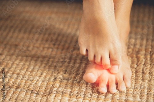 Leaving your feet wet and dirty can cause mold and itch.