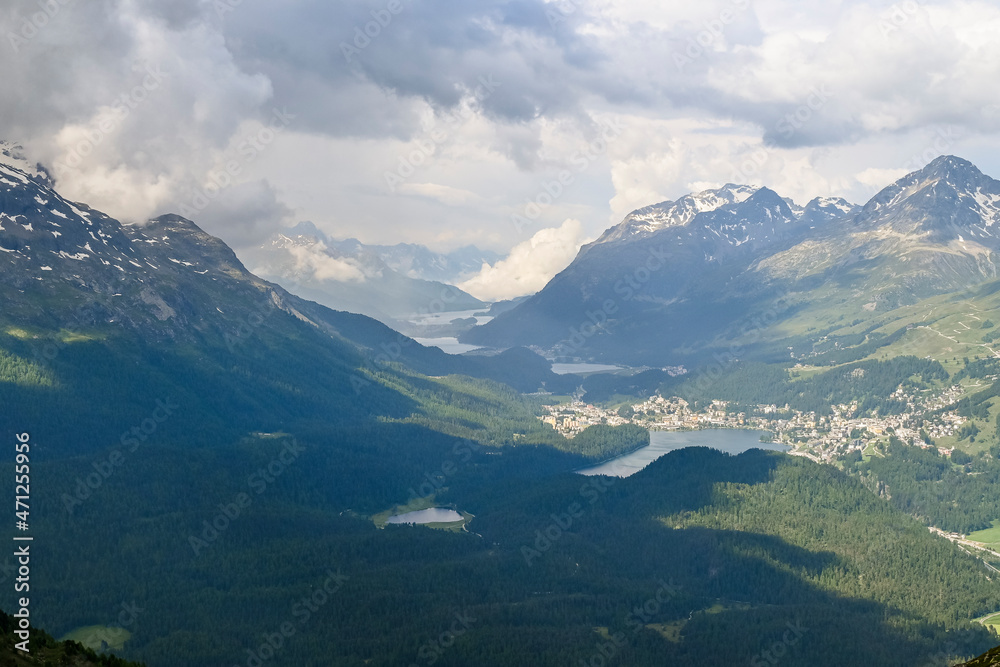 St. Moritz, Muottas Muragl, Celerina, Seenplatte, St. Moritzersee, Oberengadin, Alpen, Piz Julier, Corviglia, Piz Nair, Piz Ot, Stazerwald, Stazersee, Wanderweg, Graubünden, Sommer, Schweiz