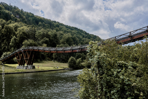 Längste Holzbrücke Europas mit einer Gesamtlänge von 189,91m über den Main-Donau-Kanal. photo