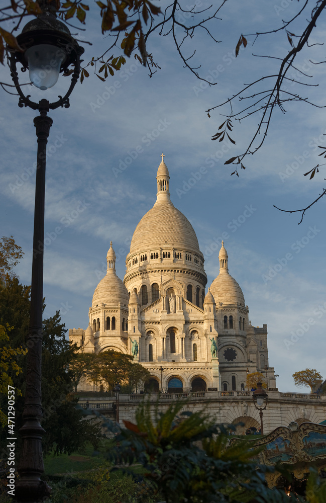 Fototapeta premium The famous basilica Sacre Coeur , Paris, France.