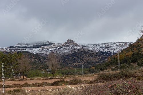 La primera nieve en Ares del Maestre, Castellón photo