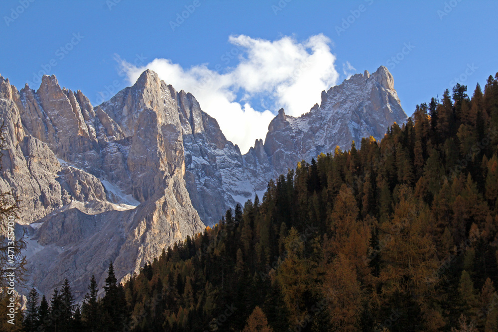 il Cimon de la Pala e la Vezzana dalla Val Venegia; Pale di San Martino, Trentino
