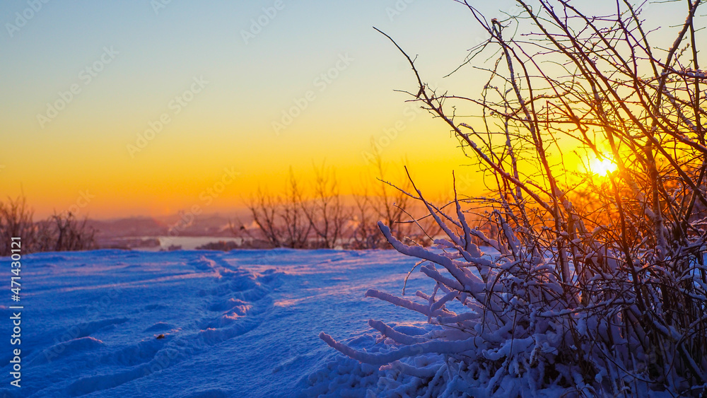 Obraz premium sunset in the mountains