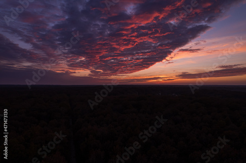 Drone - Coucher de soleil avec nuages Roses au dessus d une For  t  France  Chateauroux