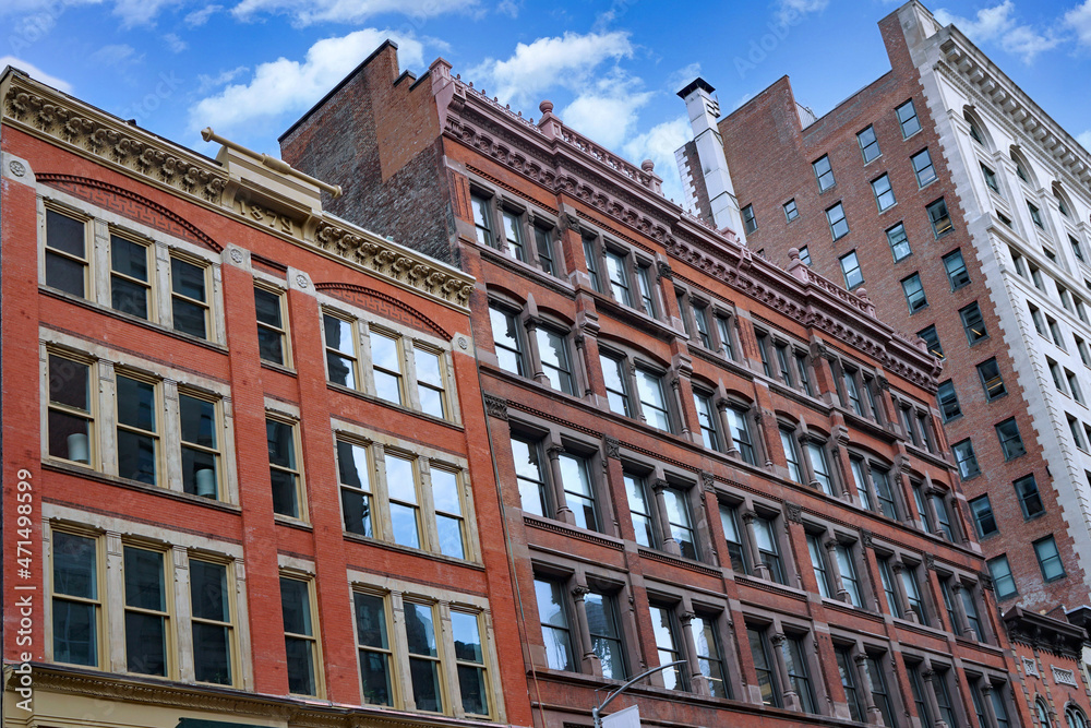 Fototapeta premium Old fashioned buildings preserved in the Chelsea district of Manhattan