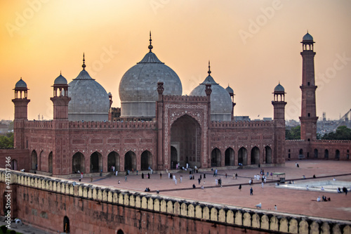 Canvas Print The Badshahi Mosque, Mughal-era congregational mosque in Lahore, capital of the