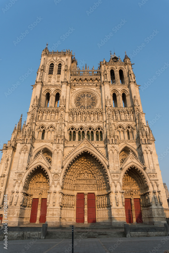 Fototapeta premium Cathedral of Amiens France at sunset
