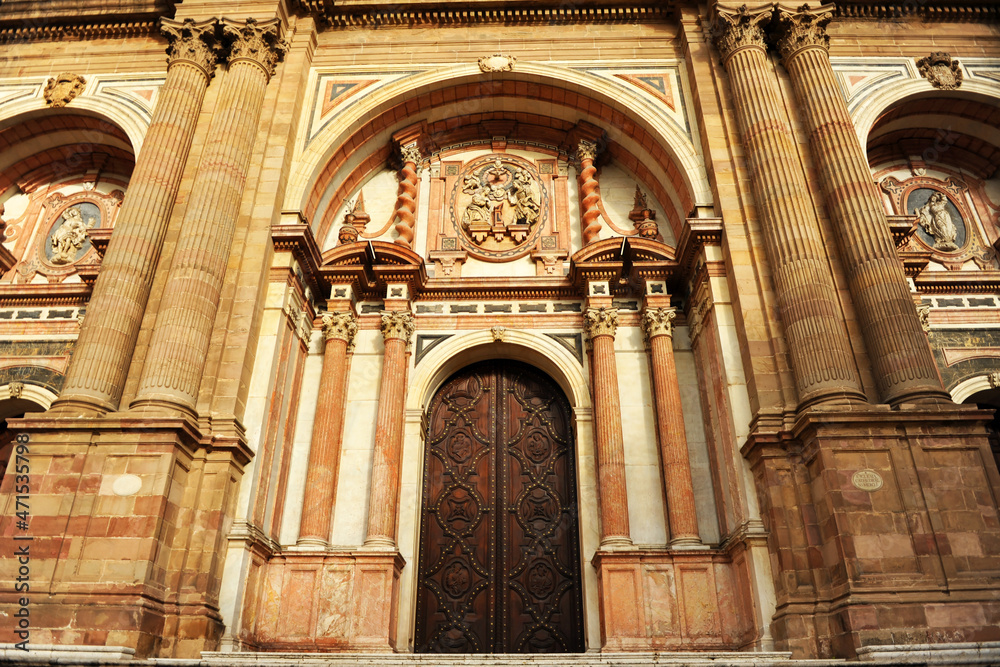 Santa Iglesia Catedral Basílica de la Encarnación, catedral de Málaga, Andalucía España. Puerta principal de la catedral de Málaga