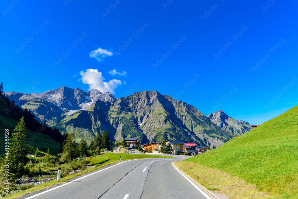 Naklejka premium Der Hochtannbergpass in Vorarlberg