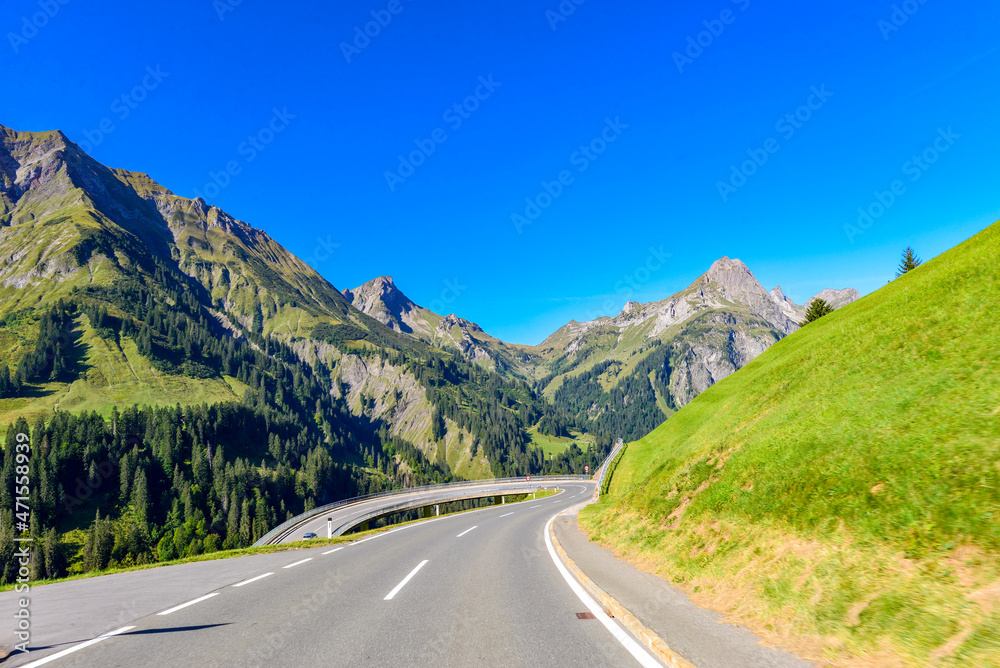 Bregenzerwaldstraße (L 200), Haarnadelkurve bei Schröcken-Nesslegg Bregenzerwaldstraße (L 200), Haarnadelkurve bei Schröcken-Nesslegg