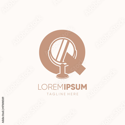 Letter Q Mirror Logo Design Vector Icon Graphic Emblem Illustration