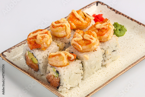 Japanese roll with salmon and prawn