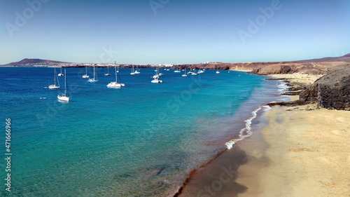 Fototapeta Naklejka Na Ścianę i Meble -  In the southeast over the Papagayo beaches on the Canary Island of Lanzarote
