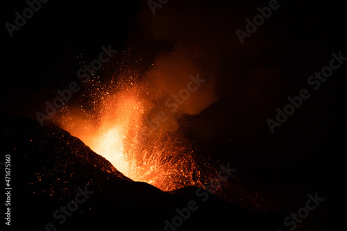 Cumbre Vieja   La Palma  Canary Islands  2021 10 27 Detail of the main lava vent from the Cumbre Vieja volcano eruption.