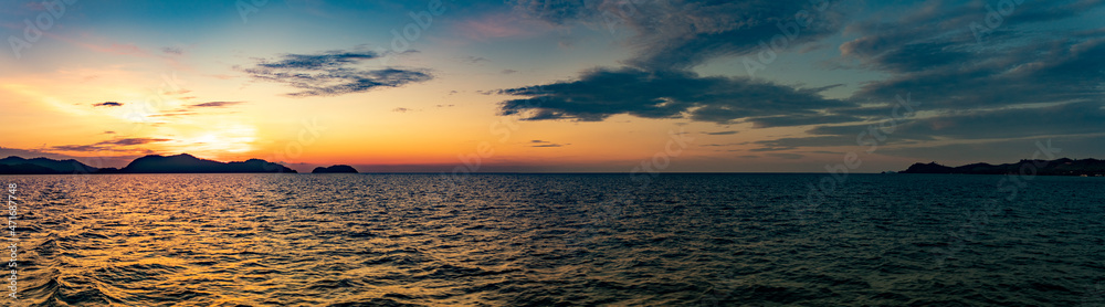 Ko Chang Island, Sunsets & Seascapes in Thailand Ko Chang Island, Sunsets & Seascapes in Thailand