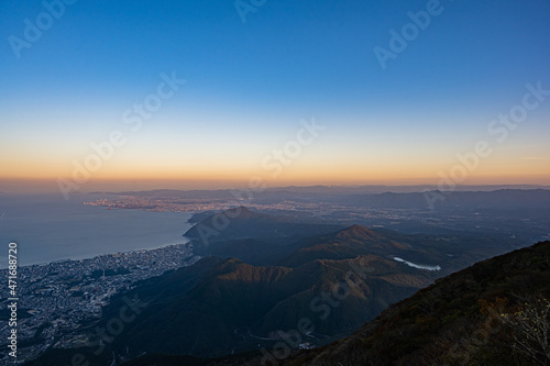 鶴見岳山頂からの眺望 - 海側 - 夕景 © 晃一 角田