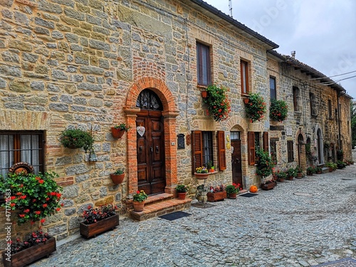 Fototapeta Naklejka Na Ścianę i Meble -  glimpses of the town of Montemonaco, Ascoli Piceno, Italy