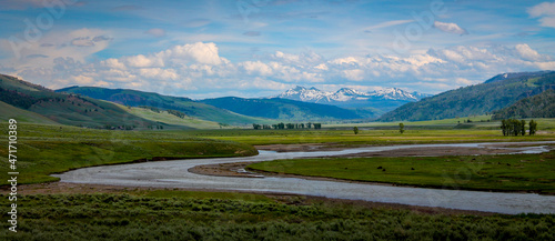 Lamar Valley - Yellowstone photo