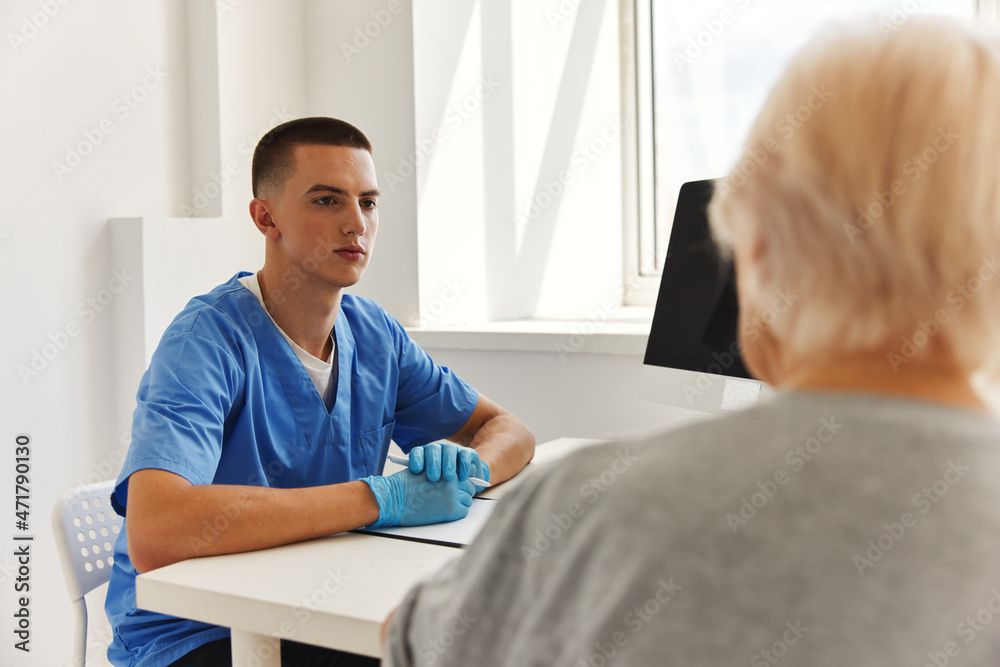 Fototapeta premium patient hospital examination health and medicine