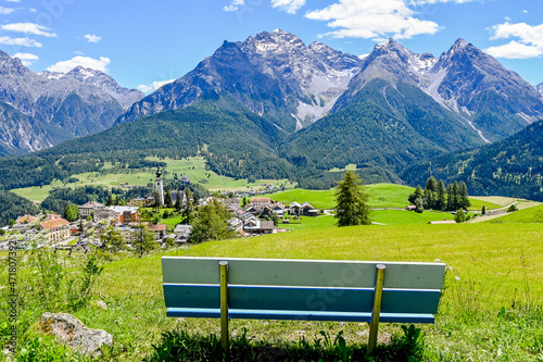 Ftan, Dorf, Kirche, Engadiner Dorf, Engadiner Häuser, Wanderweg, Unterengadin, Alpen, Sommer, Wanderferien, Nationalpark, Graubünden, Schweiz photo