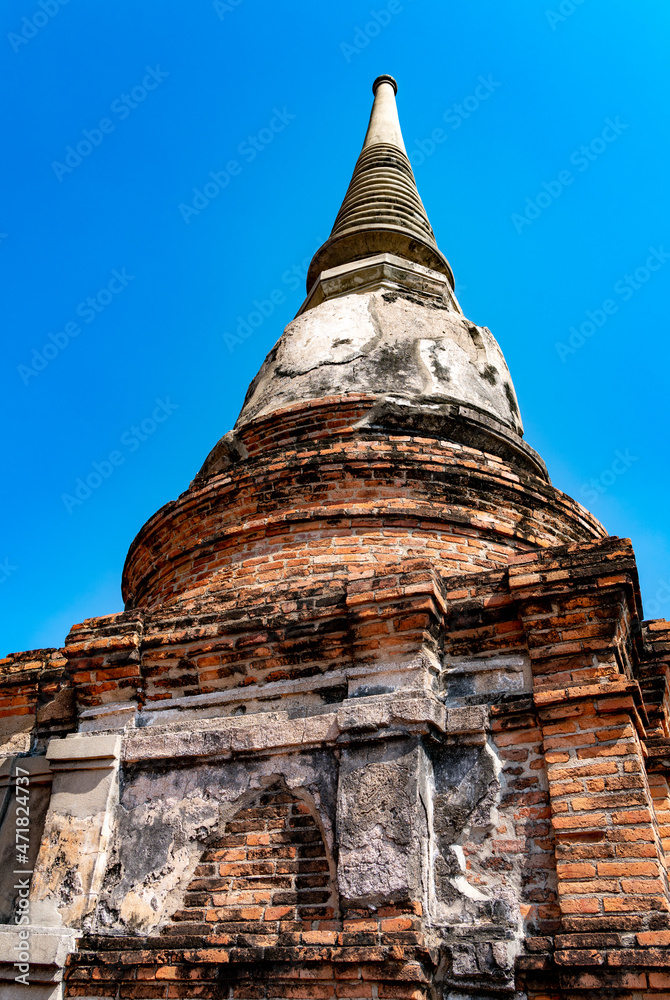 Fototapeta premium Ayutthaya Temples and Ancient Ruins of Thailand