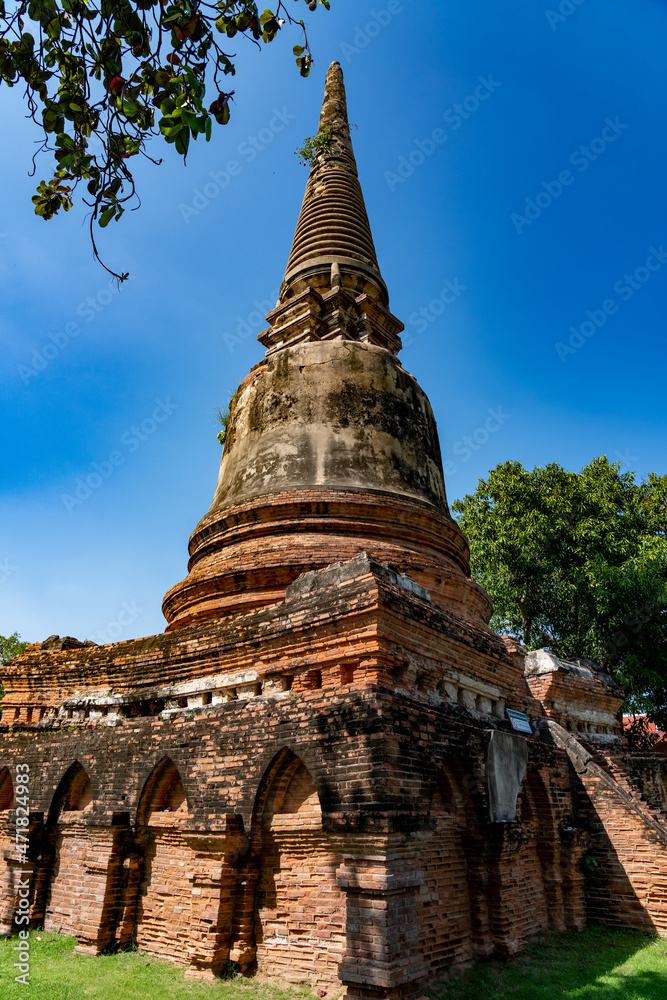 Fototapeta premium Ayutthaya Temples and Ancient Ruins of Thailand