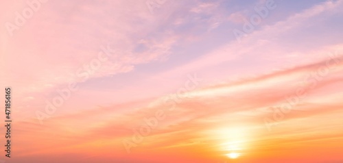Pink sky romantic pastel with orange sunlight cloud in the evening © Nature Peaceful 