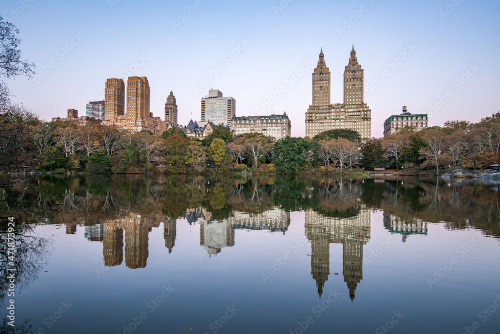 Central Park Lake in Midtown Manhattan, New York City, USA