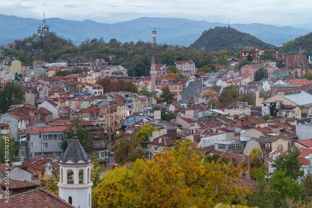 Panoramica, panoramic, vista, view, paisaje, landscape o skyline de la ciudad de Plovdiv, pais de Bulgaria