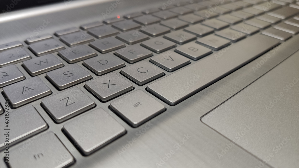 Teclado de portátil gris ampliado con gran detalle para grandes impresiones Teclado de portátil gris ampliado con gran detalle para grandes impresiones