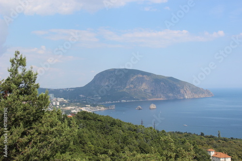 sea and mountains © LudmilaG