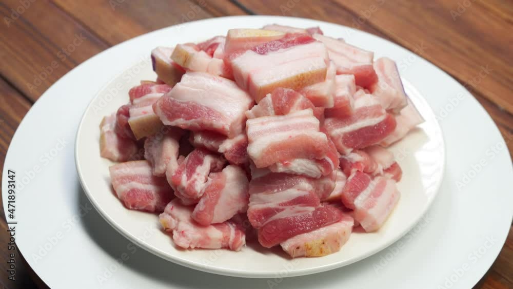 Deep-fried pork belly, a specialty snack of Northeast China Deep-fried pork belly, a specialty snack of Northeast China