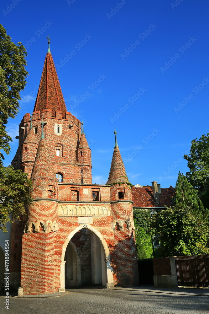 Obraz premium Ingolstadt ist eine Stadt in Bayern mit vielen historischen Sehenswürdigkeiten