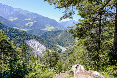 Rheinschlucht, Rhein, Ruinaulta, Fluss, Schlucht, Flims, Bergsturz, Flussbett, Wassersport, Wanderweg, Aussichtspunkt, Graubünden, Alpen, Sommer, Schweiz photo