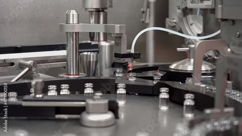 Equipment for the pharmaceutical and chemical industry, the work of the installation for filling and sealing of vials with medicine