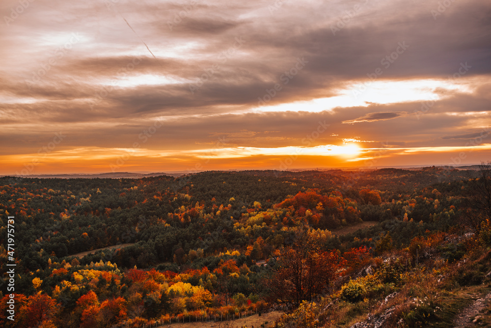Fototapeta premium sunset in the mountains