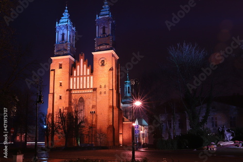 Katedra Poznań, noc, most biskupa Jordana © Marcin