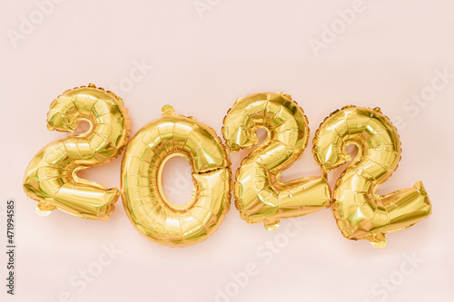 In the new year of 2022, we celebrate it with gold balloons.