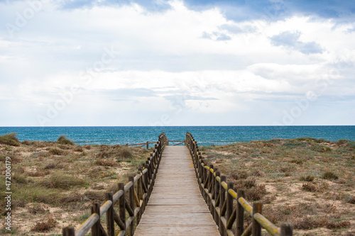 Pasarela hacia el mar