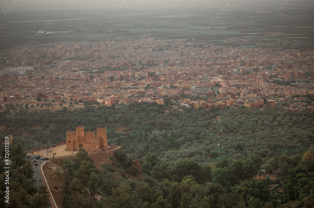 Obraz premium view of the city Beni Meal