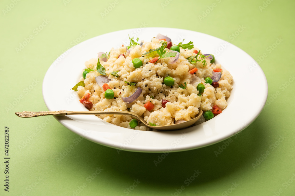 Upma, uppumavu or uppittu indian breakfast recipe Upma, uppumavu or uppittu indian breakfast recipe