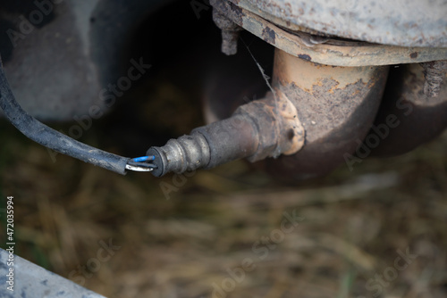 lambda probe on the vehicle catalyst to determine the vehicle exhaust emissions, to monitor the environment