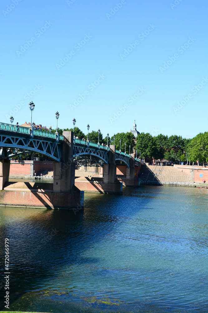 Fototapeta premium Pont Saint-Pierre de Toulouse
