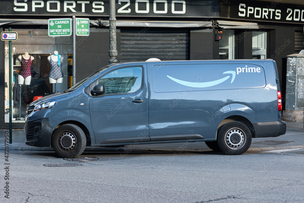 VALENCIA, SPAIN - NOVEMBER 29, 2021: An Amazon delivery van with the Prime  logo Stock Photo | Adobe Stock