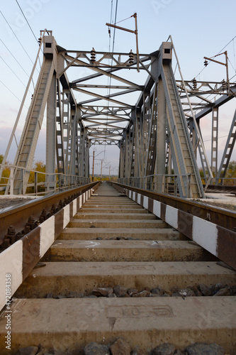 Fototapeta Naklejka Na Ścianę i Meble -  railroad and railway bridge